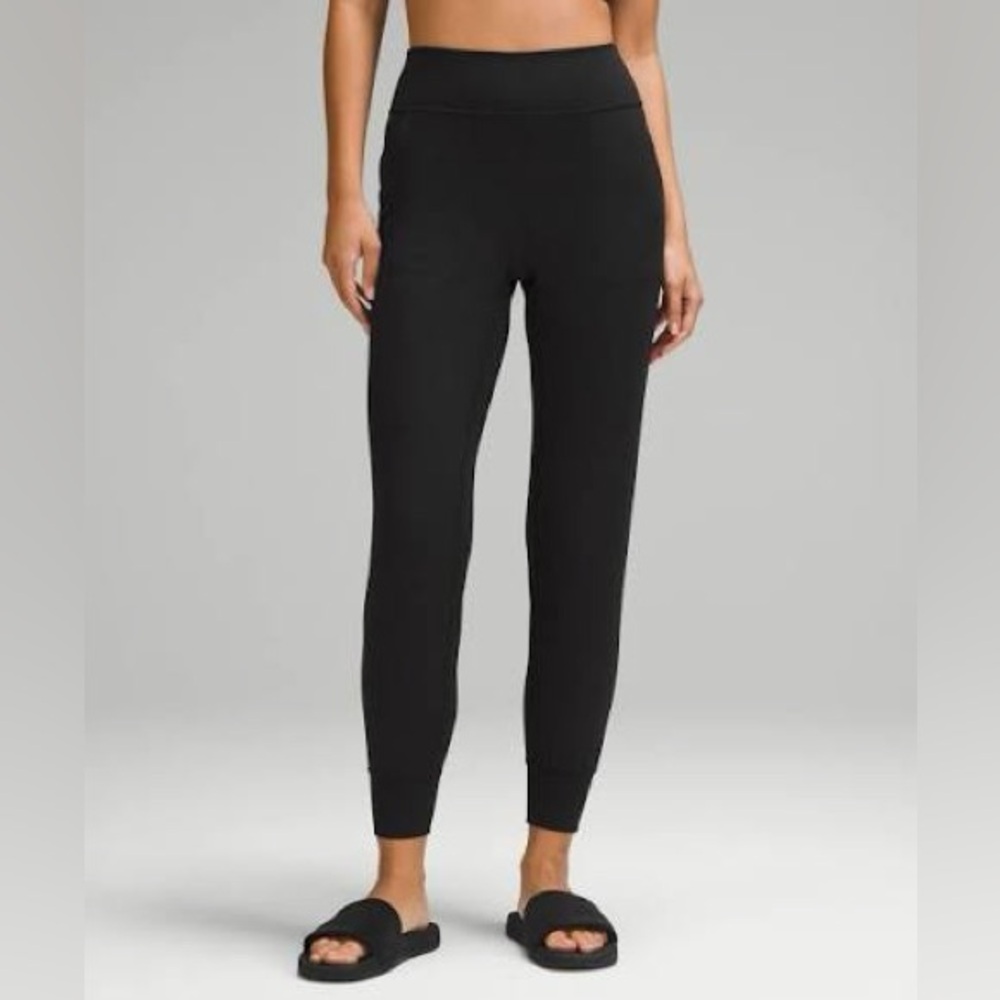 Lululemon Align Joggers - short